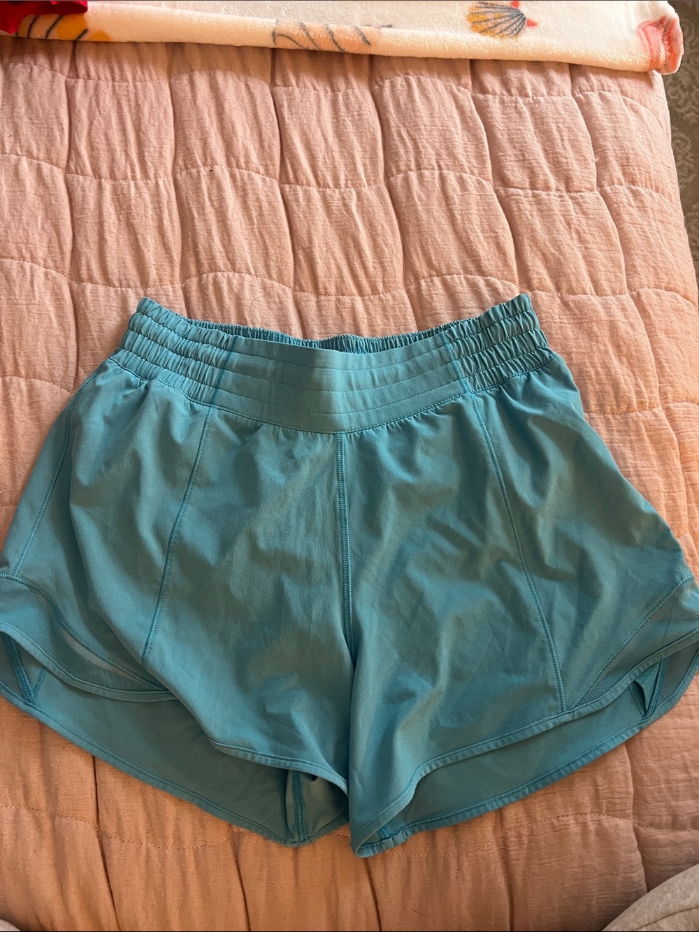 lululemon athletica Aqua Blue Women's Running Shorts Hotty Hots Low Rise 4" - Picture 1 of 5